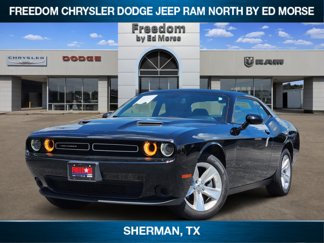 Certified 2023 Dodge Challenger SXT image 1