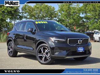 Certified 2025 Volvo XC40 B5 Core image 1