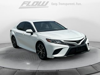 Used 2018 Toyota Camry SE image 1