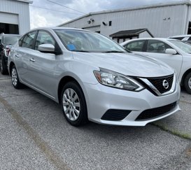 Used 2019 Nissan Sentra S image 1