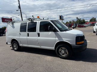 Used 2010 Chevrolet Express 2500 image 1