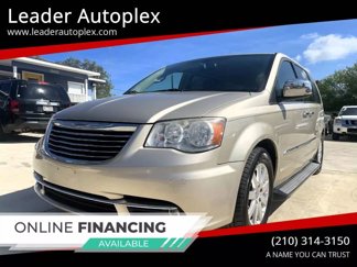 Used 2012 Chrysler Town & Country Touring-L w/ Driver Convenience Group image 1