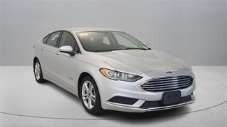 Used 2018 Ford Fusion SE image 1