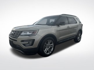 Used 2017 Ford Explorer XLT w/ Equipment Group 202A image 1