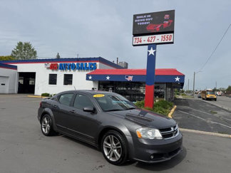 Used 2014 Dodge Avenger SXT image 1