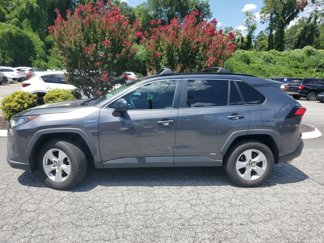 Used 2019 Toyota RAV4 LE image 1