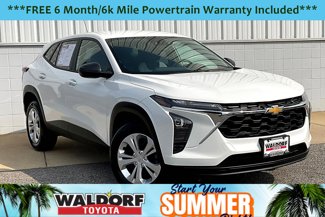 Used 2024 Chevrolet Trax LS image 1