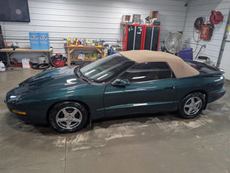 Used 1995 Pontiac Firebird Convertible image 1
