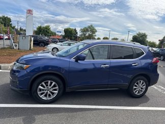 Used 2020 Nissan Rogue SV image 1