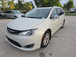 Certified 2017 Chrysler Pacifica Limited image 1
