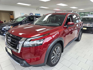 Used 2022 Nissan Pathfinder SL image 1