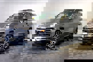 Certified 2023 Porsche Cayenne image 1