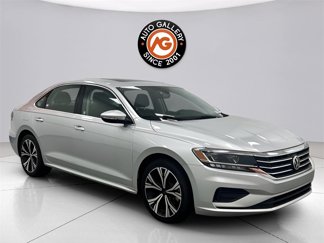 Used 2021 Volkswagen Passat 2.0T SE image 1