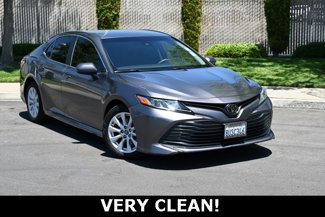 Used 2020 Toyota Camry LE image 1