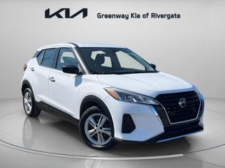 Used 2021 Nissan Kicks S image 1