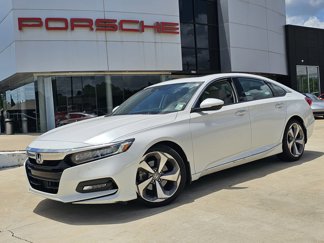 Used 2018 Honda Accord Touring image 1