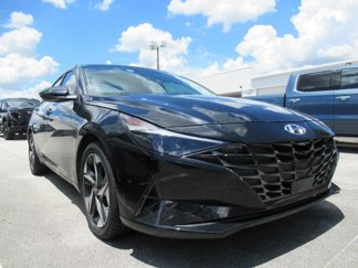 Used 2023 Hyundai Elantra Limited w/ Preferred Accessory Package image 1