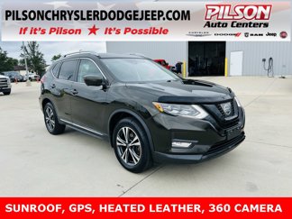 Used 2017 Nissan Rogue SL image 1