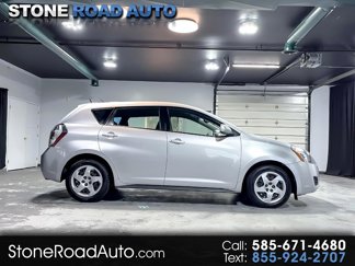 Used 2009 Pontiac Vibe w/ Preferred Package image 1