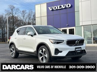 New 2025 Volvo XC40 B5 Core w/ Climate Package image 1