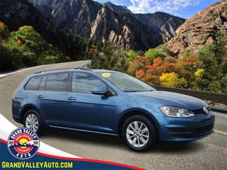 Used 2016 Volkswagen Golf S image 1