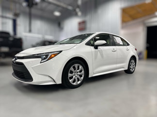 Used 2023 Toyota Corolla LE image 1