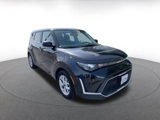 Used 2023 Kia Soul S image 1