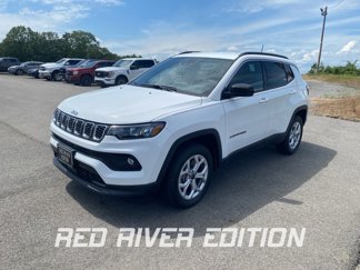 New 2025 Jeep Compass Latitude image 1