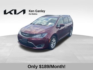 Used 2018 Chrysler Pacifica Touring-L Plus w/ Tire & Wheel Group image 1