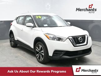 Used 2020 Nissan Kicks SV image 1