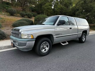 Used 1998 Dodge Ram 1500 Truck 2WD Club Cab image 1