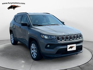 Used 2024 Jeep Compass Latitude image 1