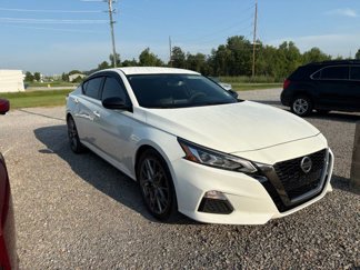 Used 2020 Nissan Altima 2.5 SR image 1