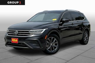 Used 2022 Volkswagen Tiguan SE image 1
