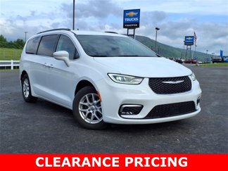 Used 2022 Chrysler Pacifica Touring-L image 1