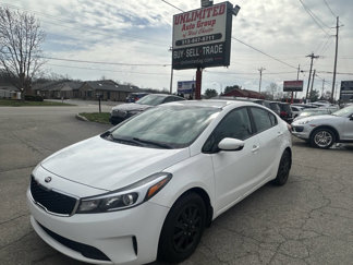 Used 2017 Kia Forte LX image 1