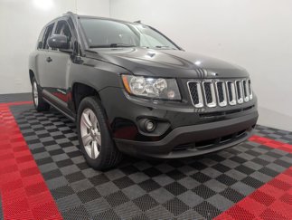 Used 2015 Jeep Compass Latitude image 1