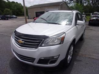 Used 2017 Chevrolet Traverse LT w/ Style and Technology Package image 1