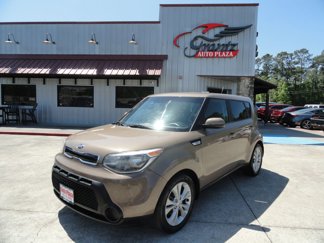 Used 2015 Kia Soul + image 1