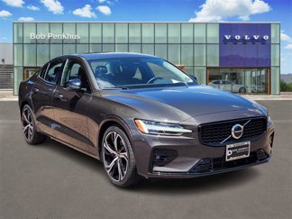 Used 2025 Volvo S60 B5 Core image 1