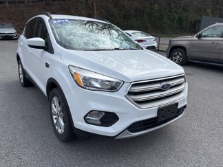 Used 2018 Ford Escape SE w/ SE Sync 3 Package image 1