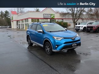 Used 2017 Toyota RAV4 SE image 1