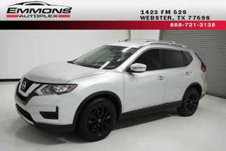 Used 2017 Nissan Rogue SV image 1