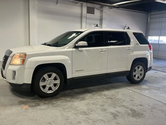 Used 2015 GMC Terrain SLE image 1