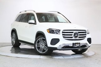 Used 2025 Mercedes-Benz GLS 450 4MATIC image 1