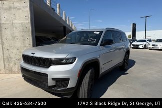 Used 2024 Jeep Grand Cherokee L Laredo image 1