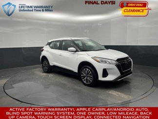 Used 2022 Nissan Kicks SV image 1