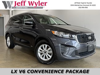 Used 2019 Kia Sorento AWD V6 w/ LX V6 Convenience Package image 1