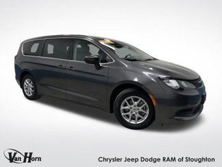 Used 2023 Chrysler Voyager LX image 1