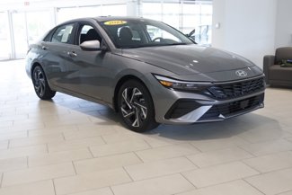 Certified 2024 Hyundai Elantra SEL w/ Convenience Package image 1